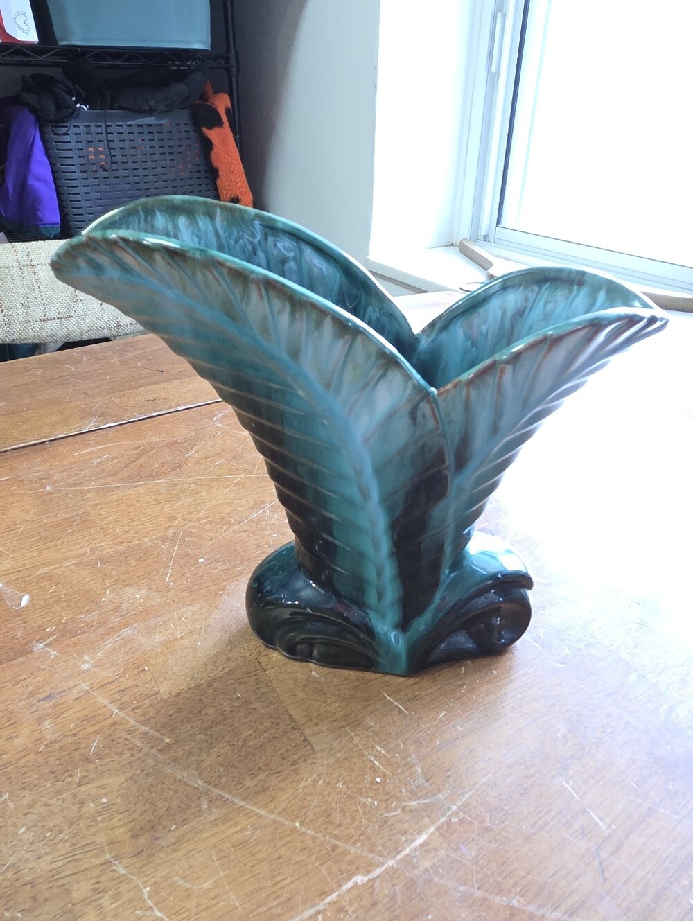 Vintage Blue Mountain Pottery Split Leaf Vase - Green Drip Glaze - MCM Canada